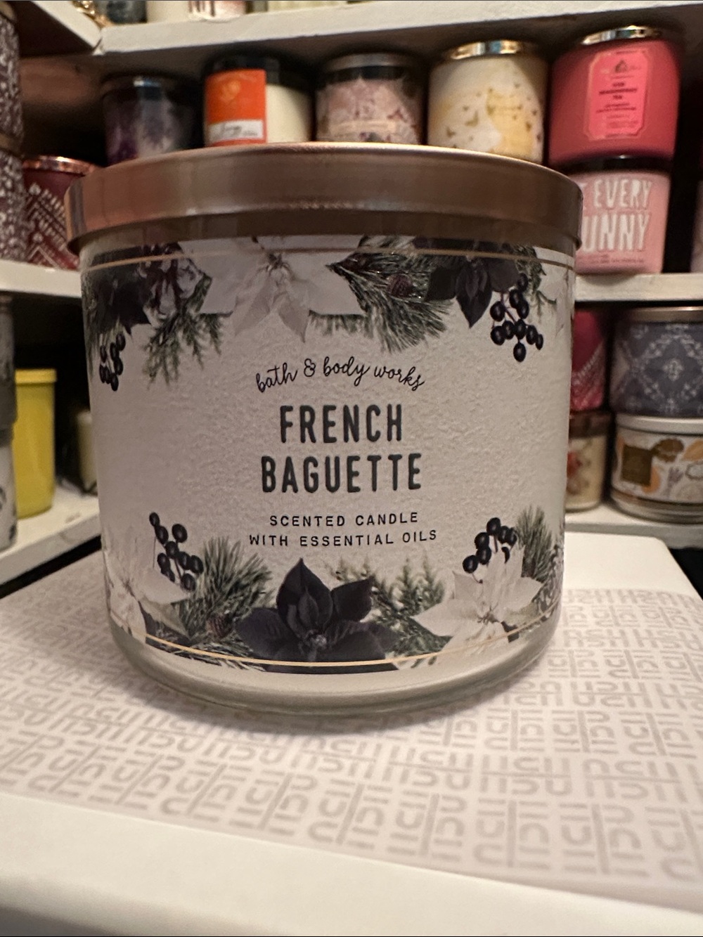 Bath & Body Works French Baguette Candle — White & Green